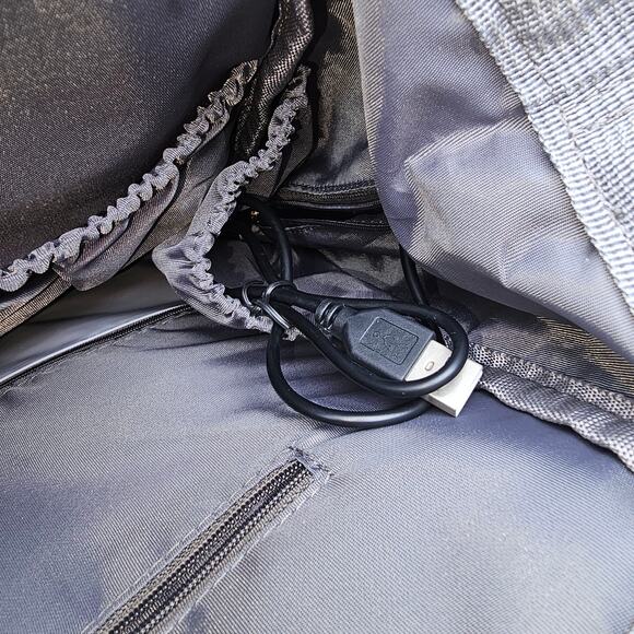 Mama Glamour Convertable Diaper Bag Waterproof Backpack with Charger - Picture 10 of 15